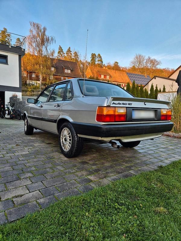 Second-hand Audi 80 75 CP (55 kW) 1986 Gri Berlinǎ