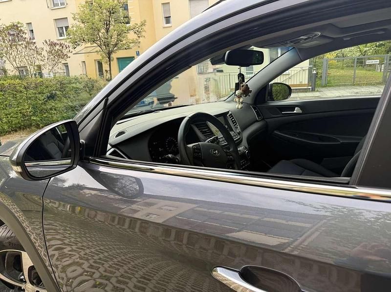 Gebraucht Hyundai Tucson Premium 177 PS (130 kW) 2017 Grau SUV