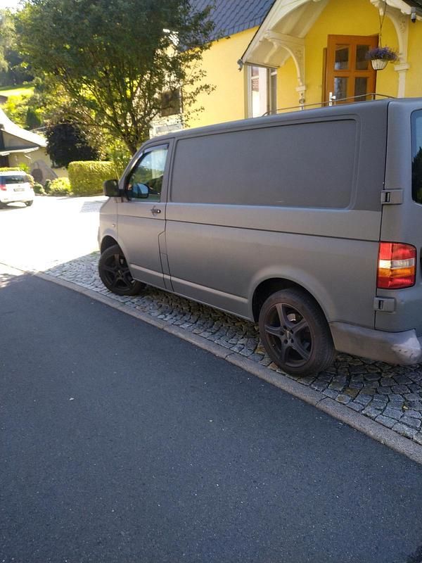 Gebraucht VW Transporter 105 PS (77 kW) 2006 Grau Van