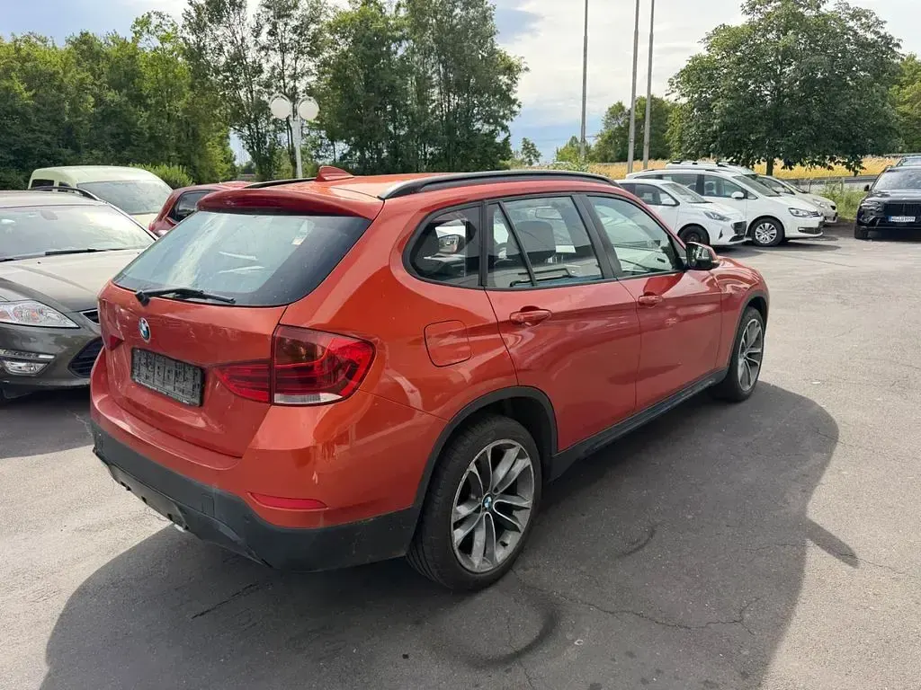 Gebraucht BMW X1 Sport Line 143 PS (105 kW) 2013 Orange SUV