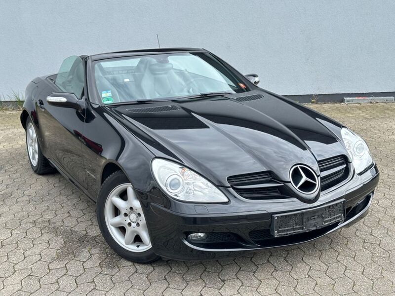 Schwarz Gebraucht 2008 Mercedes SLK200 Cabrio | 9.450 € (Fairer Preis) - Bild 1/4