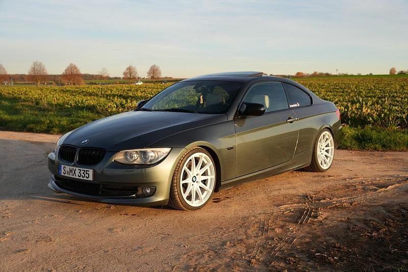 Gebraucht BMW 335 306 PS (225 kW) 2010 Grau Coupé