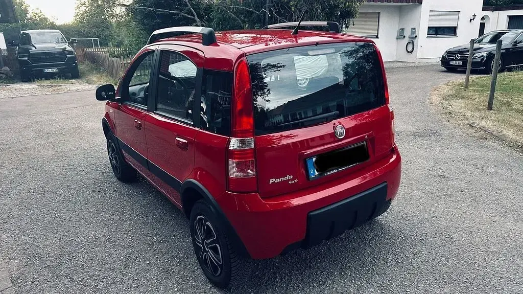 Gebraucht Fiat Panda 4x4 Climbing 75 PS (55 kW) 2011 Rot Kleinwagen