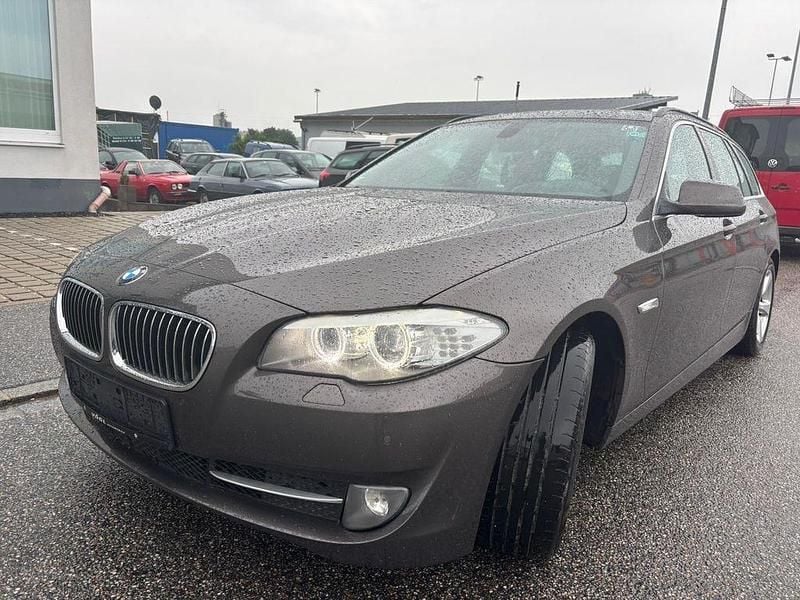 Braun Gebraucht 2010 BMW 520 Sport Line Kombi | 5.750 € (Guter Preis) - Bild 1/4