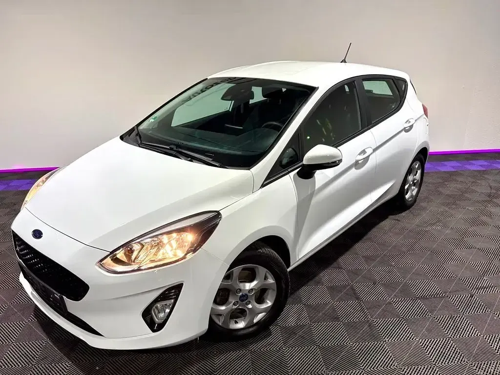 Gebraucht Ford Fiesta Cool & Connect 86 PS (63 kW) 2019 Weiß Kleinwagen
