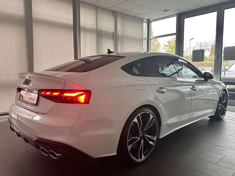 Gebraucht Audi S5 Sportback 341 PS (250 kW) 2022 Gletscherweiß metallic Kleinwagen