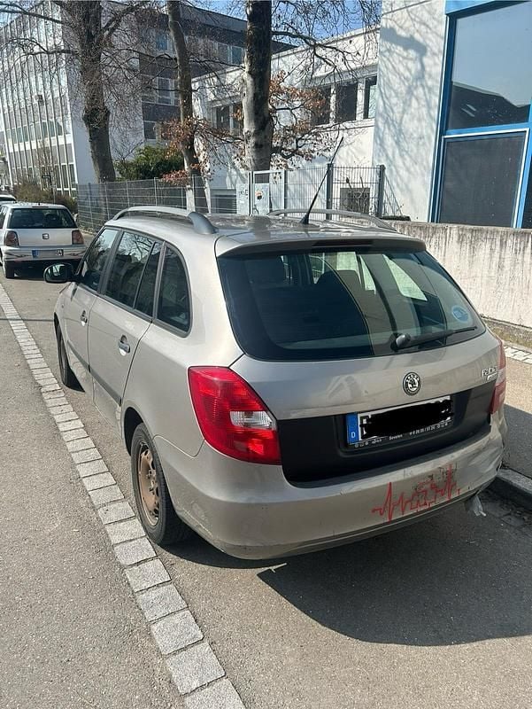 Gebraucht Skoda Fabia Ambiente 69 PS (50 kW) 2009 Gold Kombi