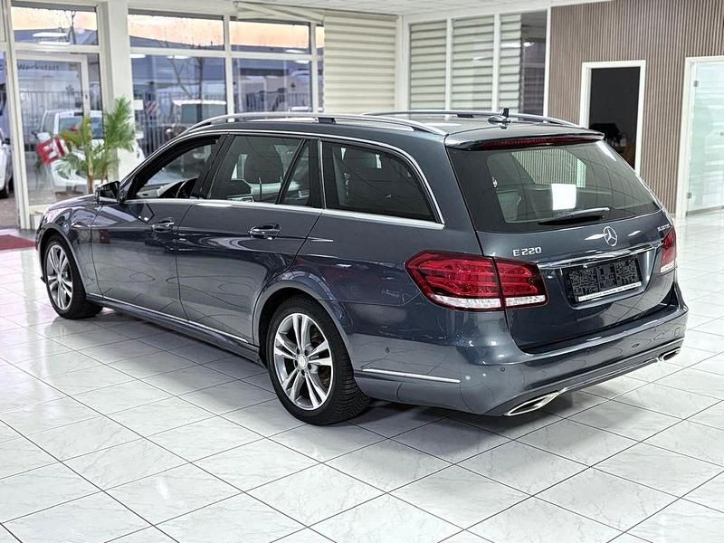 Gebraucht Mercedes E220 170 PS (125 kW) 2016 Grau Limousine