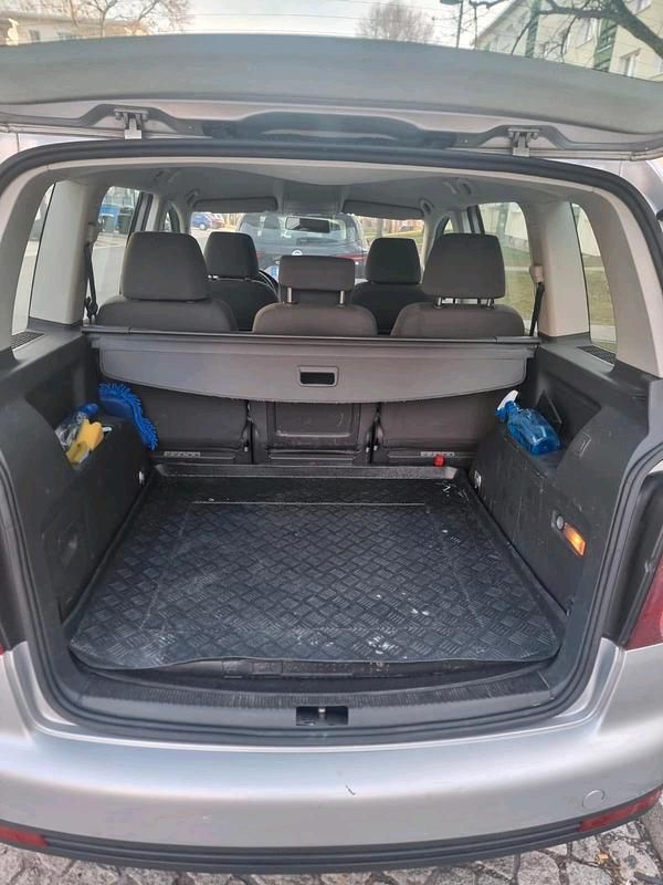 Gebraucht VW Touran 140 PS (102 kW) 2008 Grau Van / Kleinbus