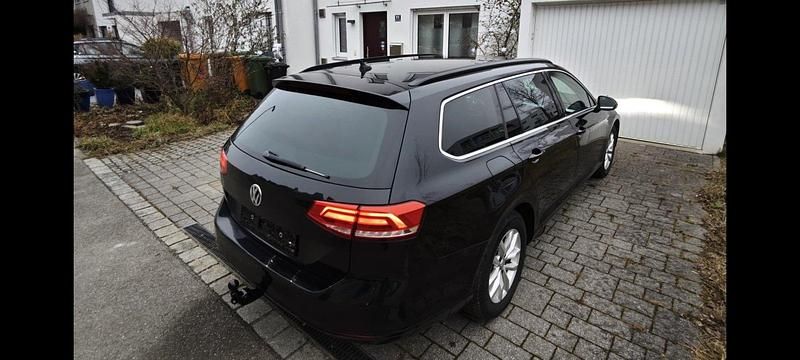 Gebraucht VW Passat 2019 Schwarz Kombi
