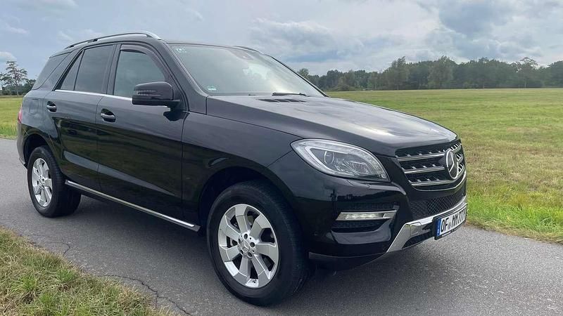 Gebraucht Mercedes ML250 204 PS (150 kW) 2012 Schwarz SUV