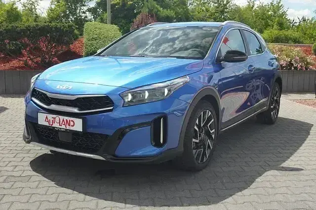 Neu Kia XCeed 179 PS (131 kW) 2026 Blueflamemet. SUV