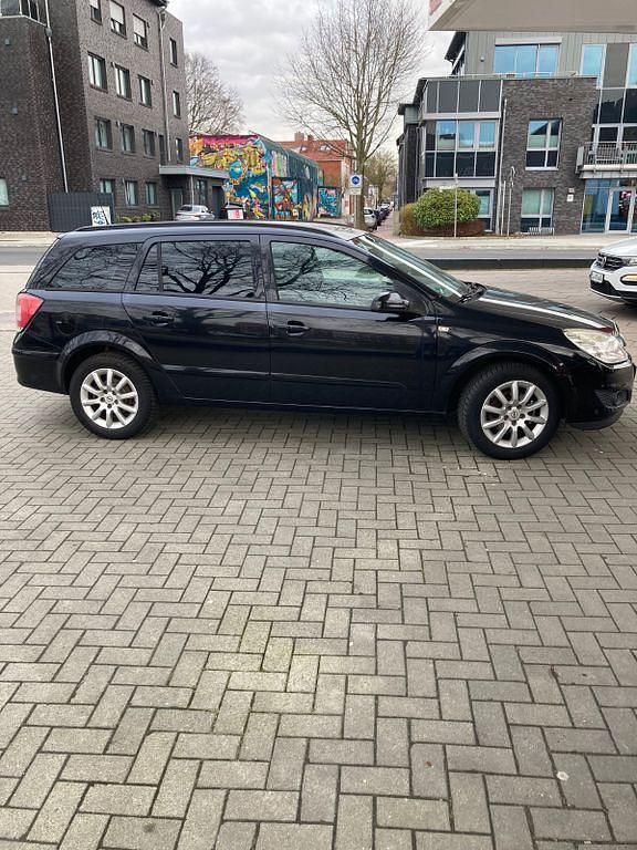 Gebraucht Opel Astra Edition 90 PS (66 kW) 2008 Schwarz Limousine