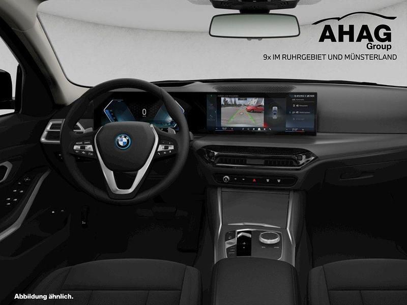 Neu BMW 320e 204 PS (150 kW) 2026 Schwarz Limousine