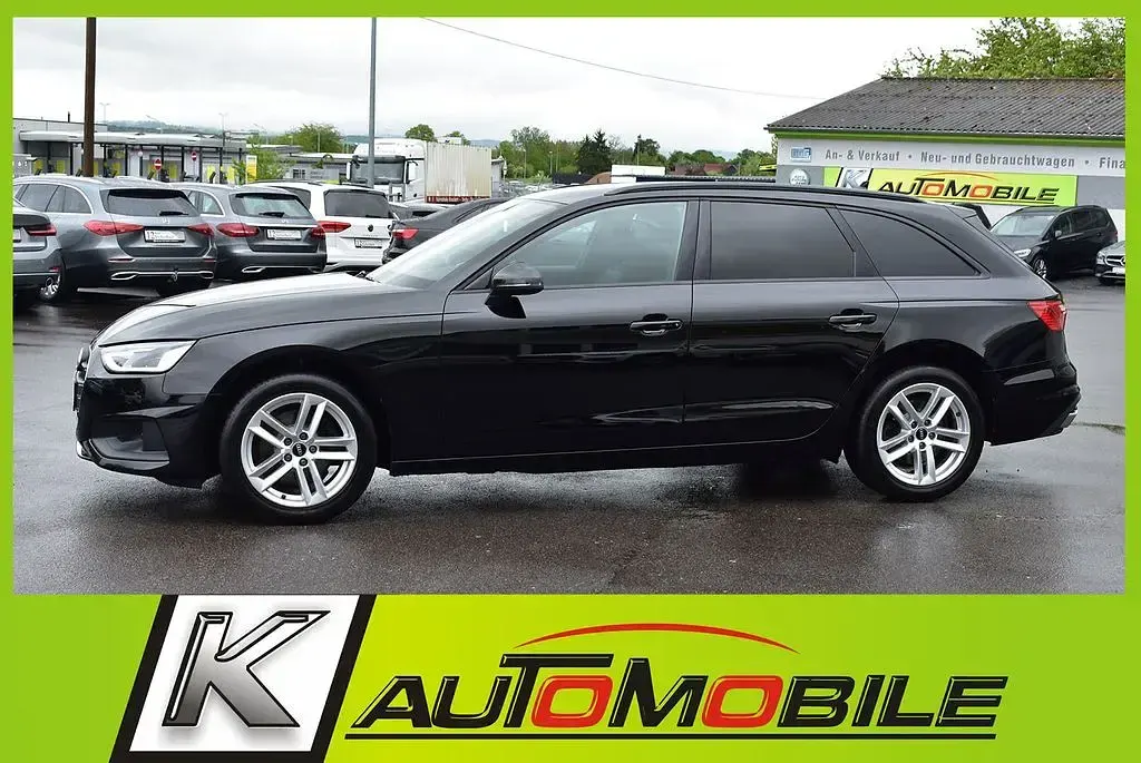 Używany Audi A4 S-Line 163 KM (119 kW) 2021 Czarny Kombi