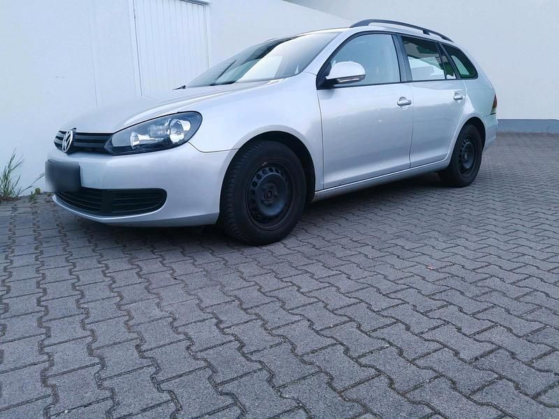 Gebraucht VW Golf VI 105 PS (77 kW) 2011 Grau Kleinwagen