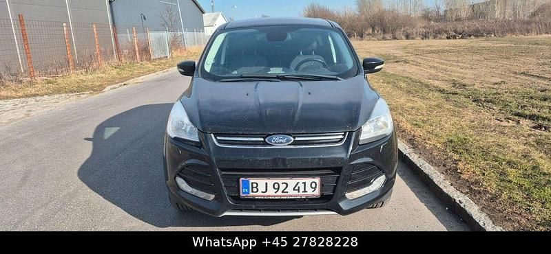 Gebraucht Ford Kuga Titanium 150 PS (110 kW) 2016 Schwarz SUV