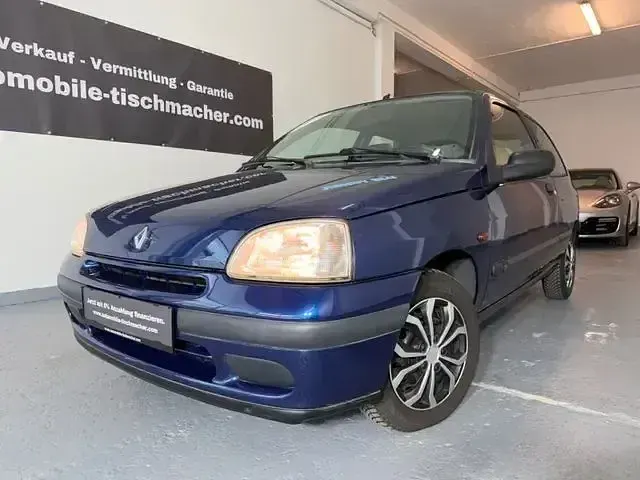 Używany Renault Clio 54 KM (39 kW) 1997 Niebieski Hatchback