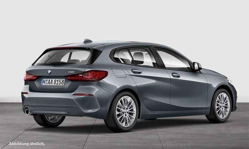 Gebraucht BMW 118 Advantage 136 PS (100 kW) 2023 Storm bay Kleinwagen