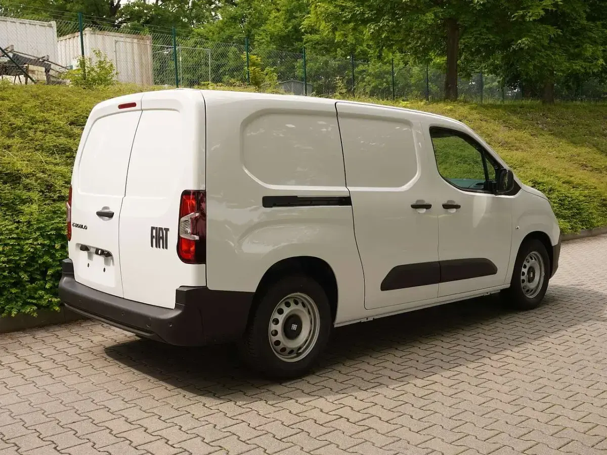 Neu Fiat e-Doblò 100 kW (136 PS) 2025 Weiß Van / Kleinbus