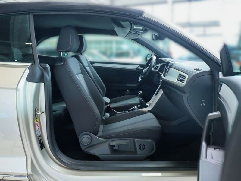 Gebraucht VW T-Roc Cabriolet 110 PS (80 kW) 2023 Silber Cabrio