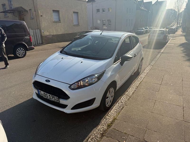 Gebraucht Ford Fiesta 60 PS (44 kW) 2016 Weiß Kleinwagen