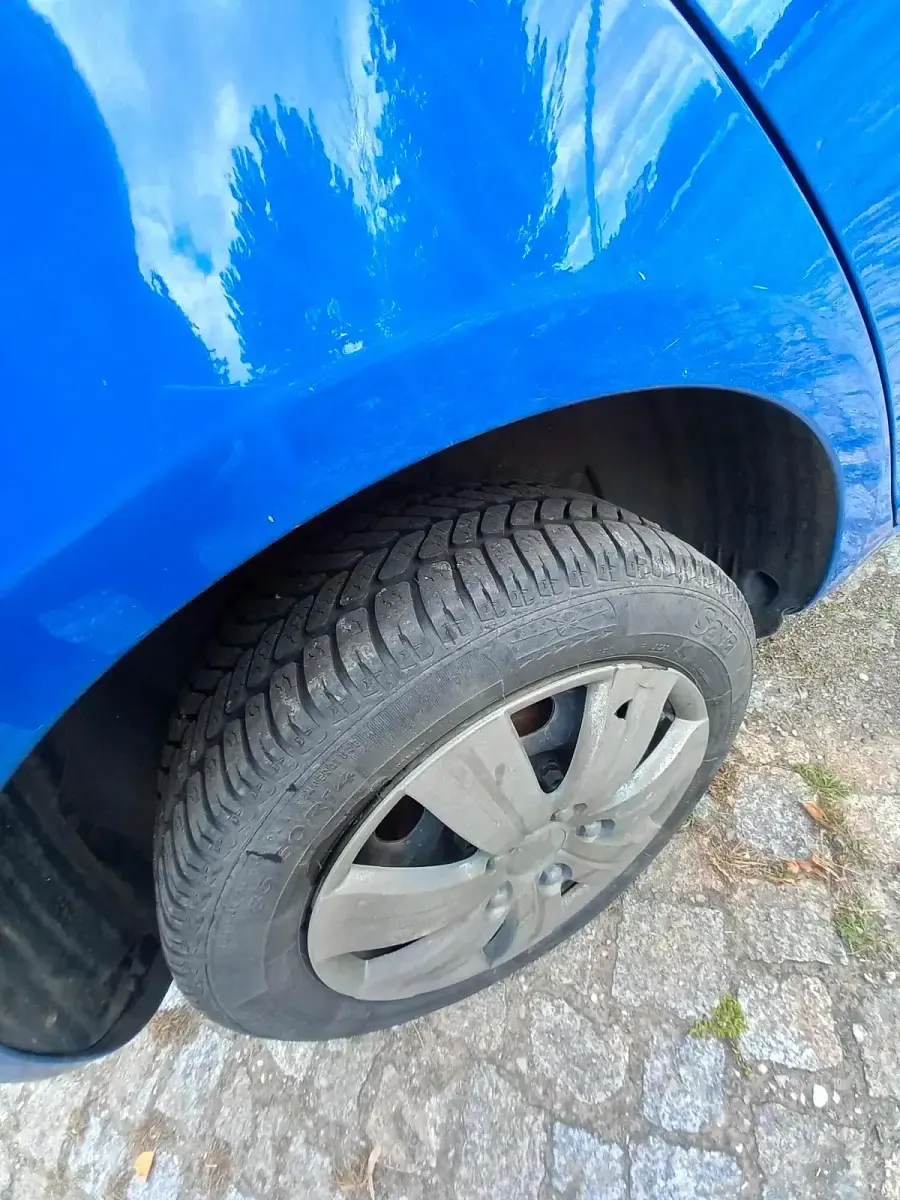 Gebraucht Skoda Fabia 60 PS (44 kW) 2009 Blau Kleinwagen