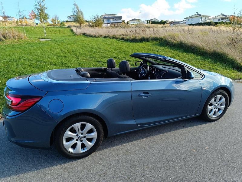Blau Gebraucht 2013 Opel Cascada Cabrio | 6.950 € (Fairer Preis) - Bild 1/4