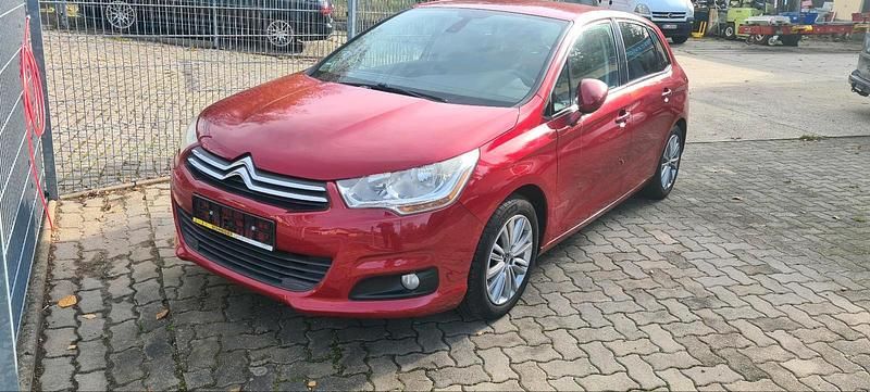 Rot Gebraucht 2011 Citroën C4 Tendance Kleinwagen | 3.990 € (Guter Preis) - Bild 1/4