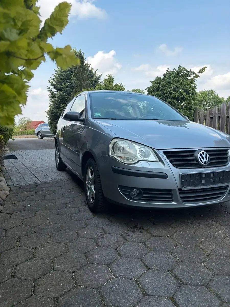 Gebraucht VW Polo 69 PS (50 kW) 2007 Grau Kleinwagen