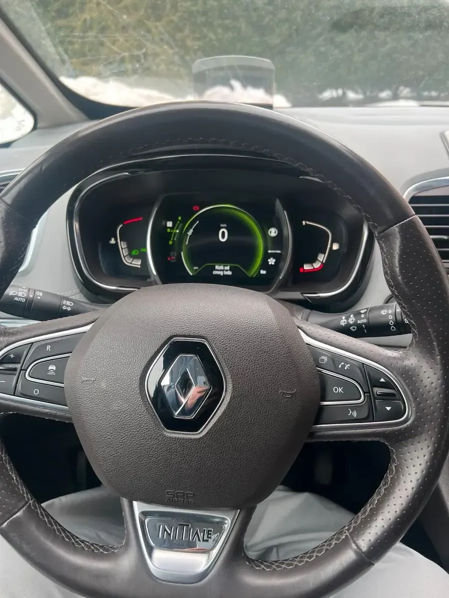 Usado Renault Espace 160 HP (117 kW) 2015 Preto Monovolume