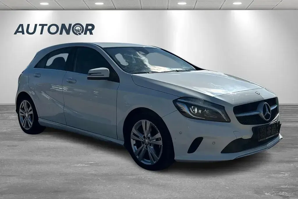 Gebraucht Mercedes A200 136 PS (100 kW) 2016 Weiß Limousine
