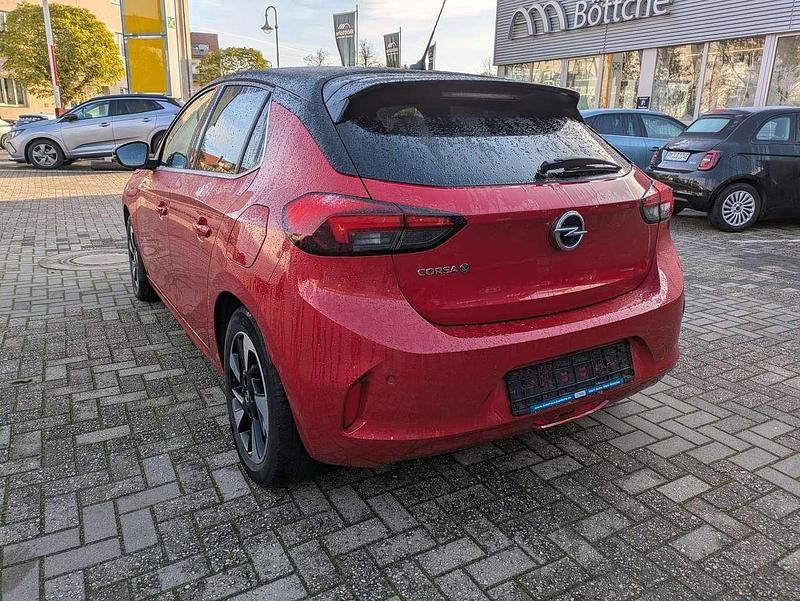 Gebraucht Opel Corsa Elegance 100 kW (136 PS) 2022 Chili rot/kardio rot Kleinwagen