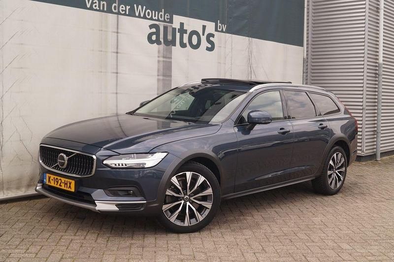 Gebraucht Volvo V90 CC Pro 250 PS (183 kW) 2021 Blau Kombi
