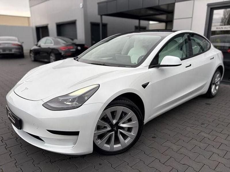Gebraucht Tesla Model 3 Standard Range 208 kW (283 PS) 2023 Weiß Limousine