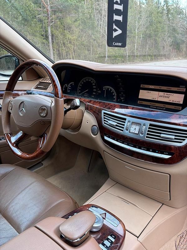 Gebraucht Mercedes S320 270 PS (198 kW) 2007 Schwarz Limousine