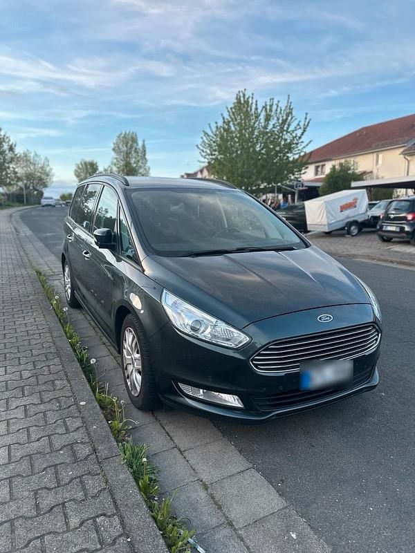 Second-hand Ford Galaxy 200 CP (147 kW) 2017 Gri Monovolum