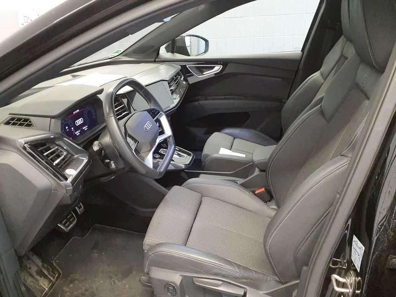 Gebraucht Audi Q4 e-tron Ambiente 219 kW (299 PS) 2021 Mythosschwarz metallic SUV