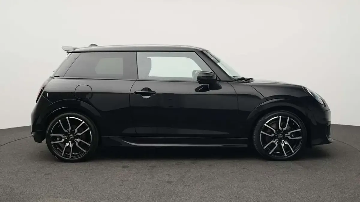 Gebraucht Mini John Cooper Works 204 PS (150 kW) 2025 Schwarz Kleinwagen