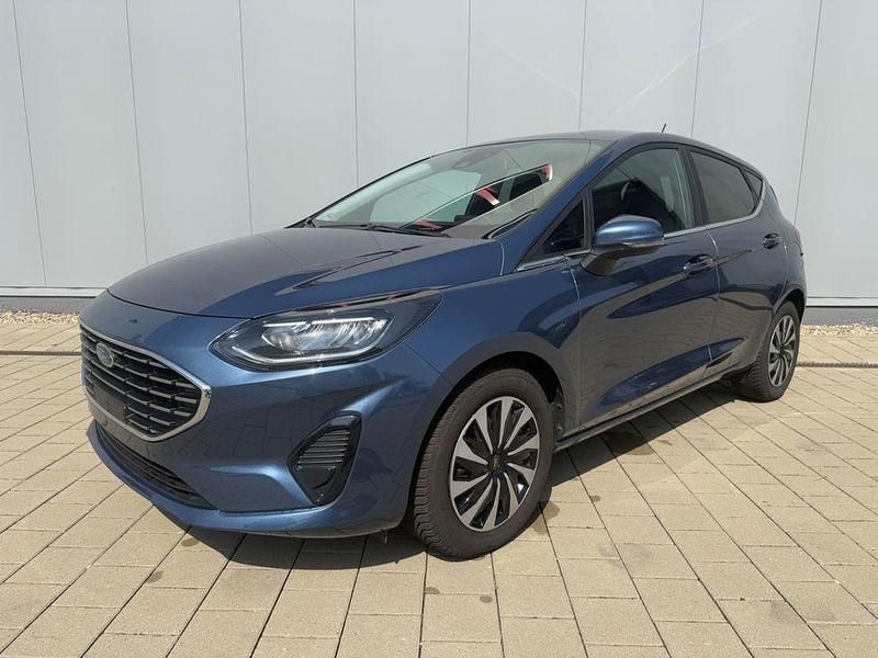 Blau Gebraucht 2022 Ford Fiesta Titanium Kleinwagen | 13.990 € (Guter Preis) - Bild 1/4