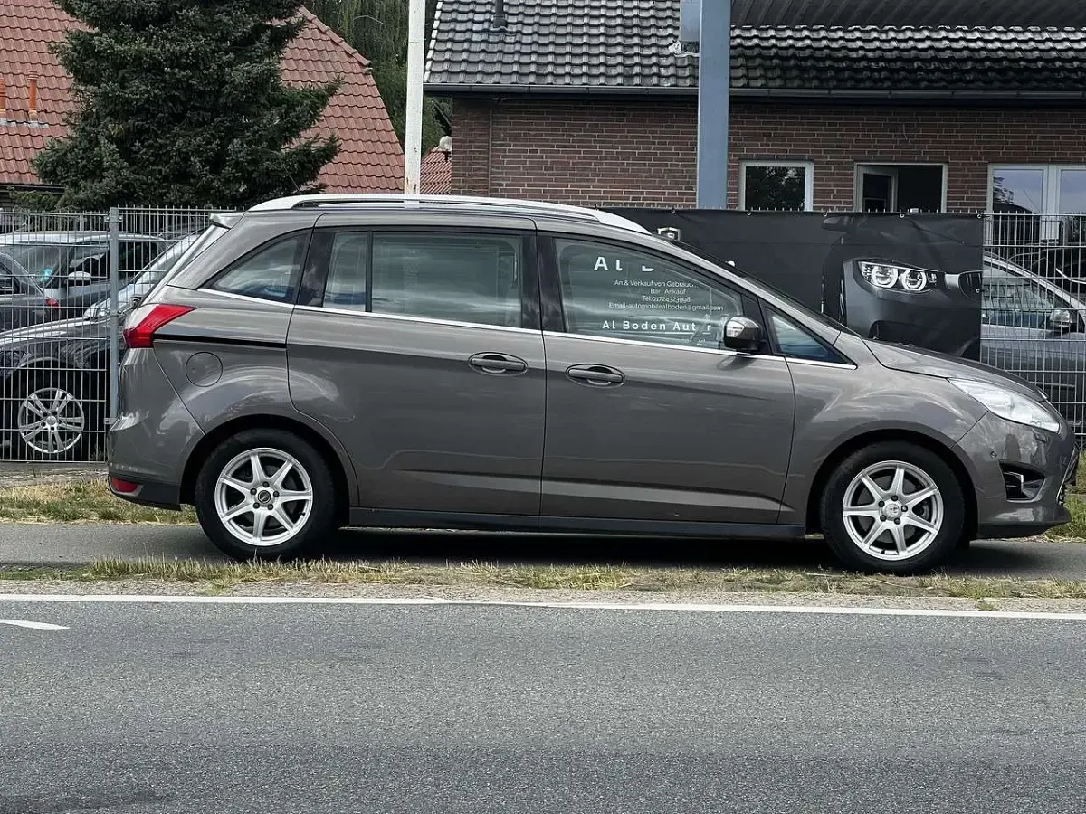 Gebraucht Ford Grand C-Max Titanium 140 PS (102 kW) 2014 Brisbane braun (met.) Van / Kleinbus