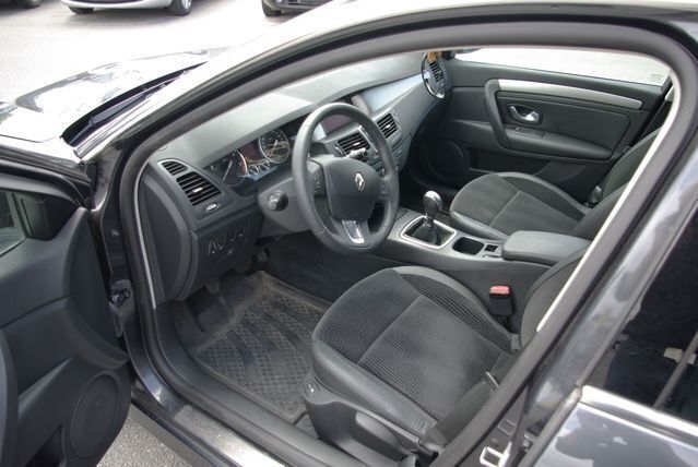 Gebraucht Renault Laguna GrandTour Exception 150 PS (110 kW) 2008 Schwarz metallic Kombi