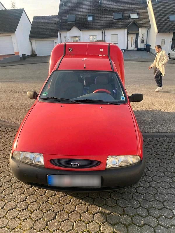 Rot Gebraucht 1996 Ford Courier Van / Kleinbus | 1.350 € - Bild 1/3