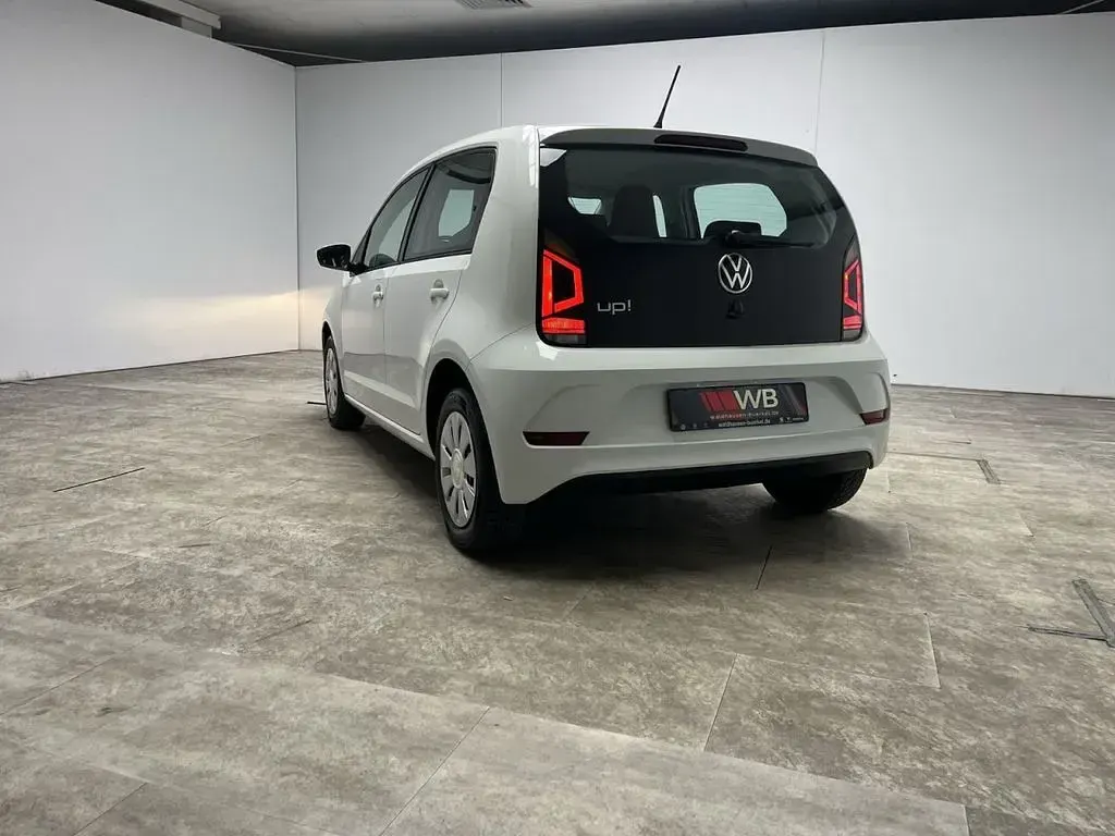 Usado VW up! 65 HP (47 kW) 2024 Branco Citadino