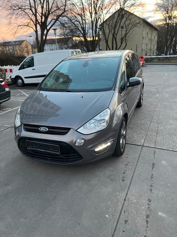 Second-hand Ford S-MAX S 140 CP (102 kW) 2014 Gri Monovolum