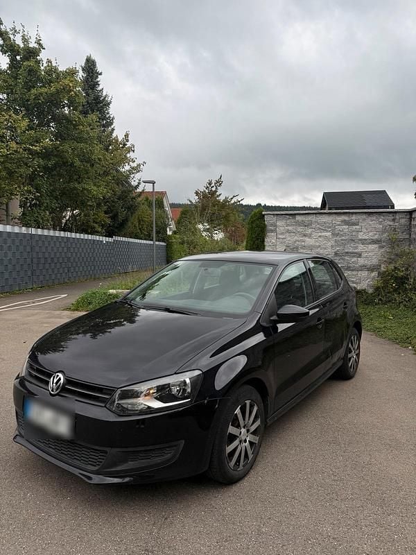 Schwarz Gebraucht 2010 VW Polo Limousine | 2.600 € (Guter Preis) - Bild 1/4