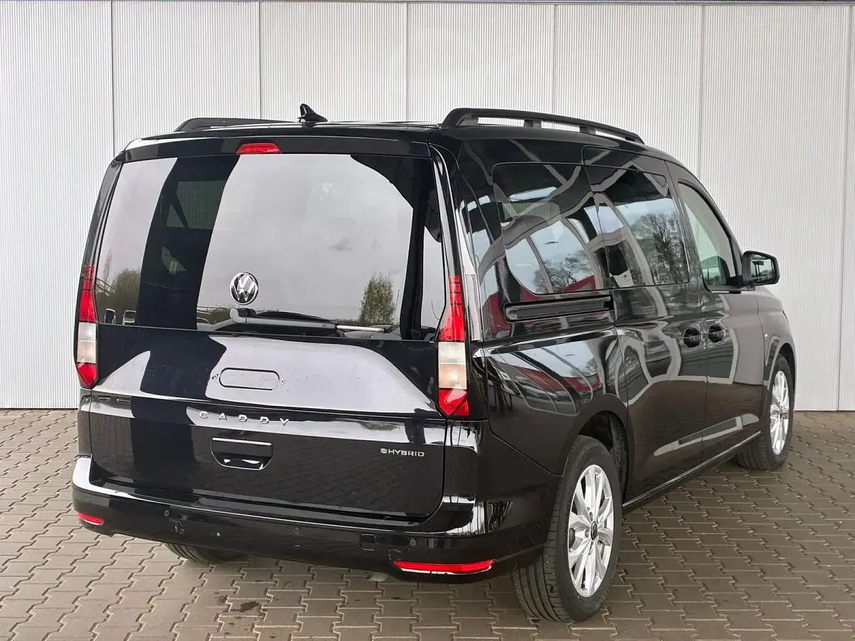 Neu VW Caddy Maxi Life 150 PS (110 kW) 2026 Deep black Van / Kleinbus