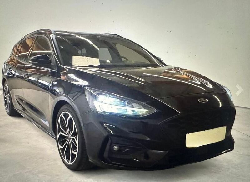 Schwarz Gebraucht 2020 Ford Focus ST-Line Limousine | 10.948 € (Fairer Preis) - Bild 1/4