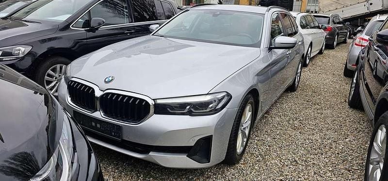 Gebraucht BMW 530 286 PS (210 kW) 2021 Glaciersilber metallic Kombi