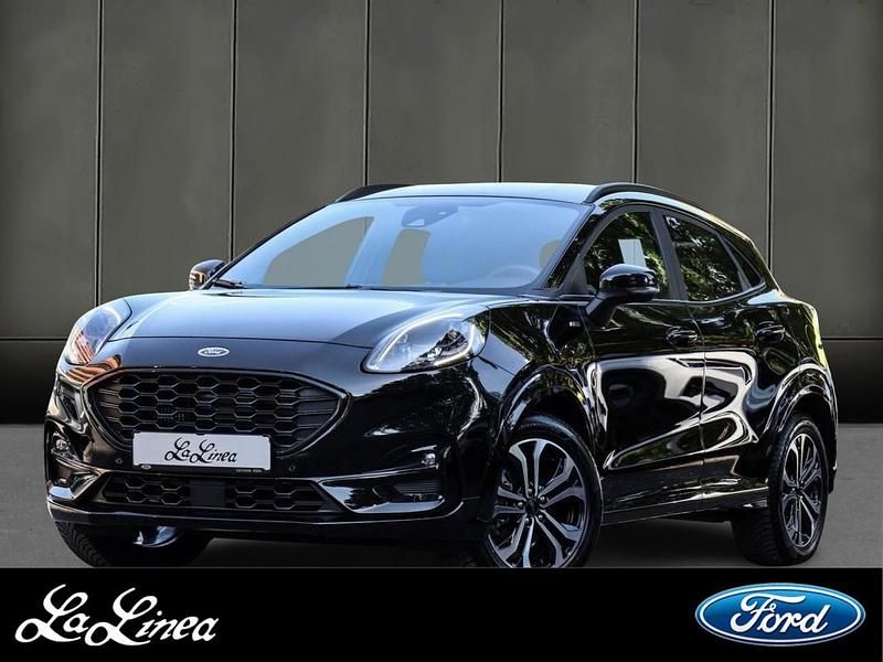 Obsidianschwarz metallic (metallic) Gebraucht 2024 Ford Puma ST-Line X SUV | 22.490 € (Guter Preis) - Bild 1/3